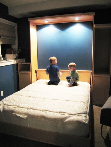 Childrens in the bed - The Wallbed Factory